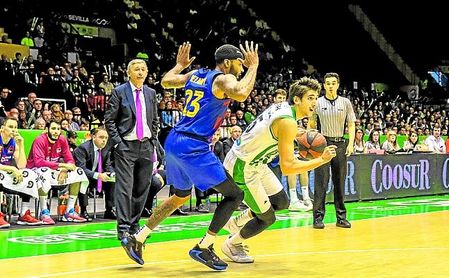 El Betis plantó cara al Barça en San Pablo y mantuvo el tipo hasta el final. El Betis plantó cara al Barça en San Pablo y mantuvo el tipo hasta el final.
