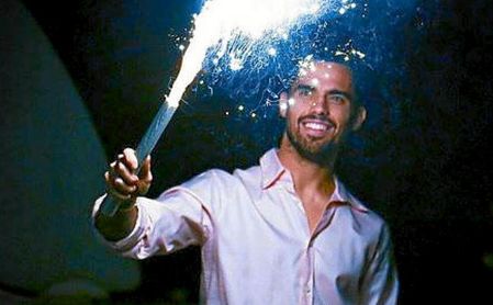 En el Sevilla esperan la fumata blanca por Suso en breve. En el Sevilla esperan la fumata blanca por Suso en breve.