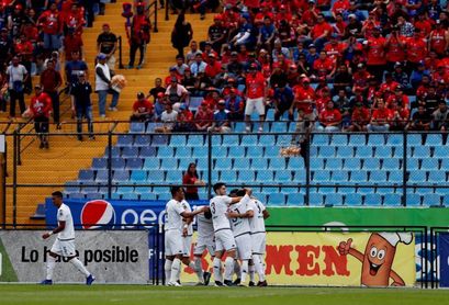 El colombiano Díaz afianza a Comunicaciones en el liderato del fútbol en Guatemala El colombiano Díaz afianza a Comunicaciones en el liderato del fútbol en Guatemala