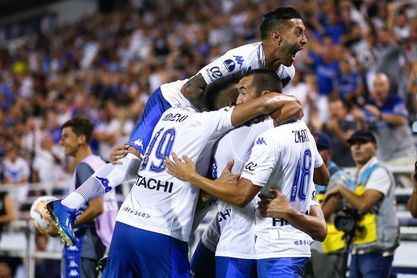 Vélez Sarsfield buscará sellar clasificación ante Aucas en la altitud de Quito Vélez Sarsfield buscará sellar clasificación ante Aucas en la altitud de Quito