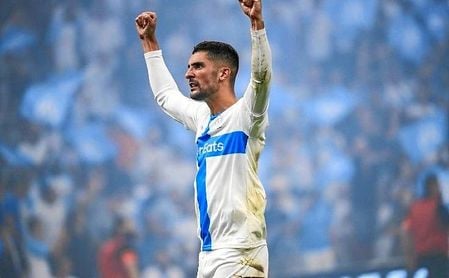 Álvaro Gónzález, en un partido con el Marsella esta temporada. Álvaro Gónzález, en un partido con el Marsella esta temporada.