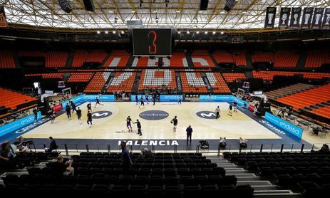 El baloncesto vuelve en Fonteta con mascarilla y narración de protagonistas El baloncesto vuelve en Fonteta con mascarilla y narración de protagonistas
