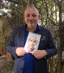 "¿Entrenador yo? Imposible"; la cara desconocida de Zidane en su biografía "¿Entrenador yo? Imposible"; la cara desconocida de Zidane en su biografía