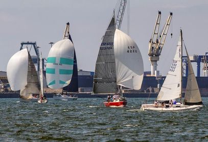 El 'Maitena', 'Aizen' y el 'Etnia Barcelona' se llevan el Ballena de Oro El 'Maitena', 'Aizen' y el 'Etnia Barcelona' se llevan el Ballena de Oro