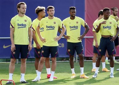 Setién convoca a toda la plantilla, menos Umtiti, ante el Bayern Setién convoca a toda la plantilla, menos Umtiti, ante el Bayern