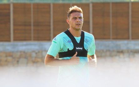 El Betis vuelve a entrenar tras el OK de LaLiga El Betis vuelve a entrenar tras el OK de LaLiga