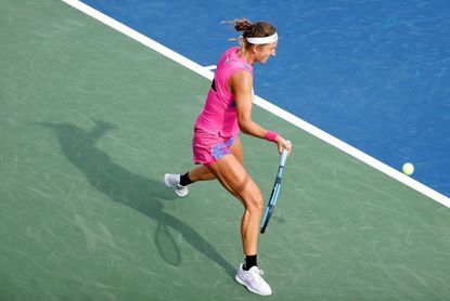 Azarenka acaba con racha ganadora de Jabeur y jugará las semifinales Azarenka acaba con racha ganadora de Jabeur y jugará las semifinales