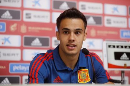 Reguilón: "Venir aquí es un regalo, saboreo cada detalle" Reguilón: "Venir aquí es un regalo, saboreo cada detalle"