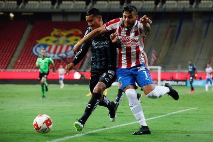 1-1. El uruguayo Hugo Silveira rescata el empate de Querétaro ante Guadalajara 1-1. El uruguayo Hugo Silveira rescata el empate de Querétaro ante Guadalajara