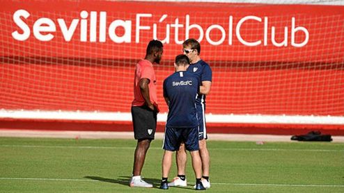 "Gnagnon tendrá que esperar su momento", dice Lopetegui. "Gnagnon tendrá que esperar su momento", dice Lopetegui.