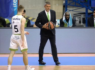 El Fuenlabrada vuelve a entrenar tras dar todo el equipo negativo en COVID-19 El Fuenlabrada vuelve a entrenar tras dar todo el equipo negativo en COVID-19