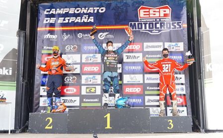 Raúl Álvarez se proclama tetracampeón de España de Motocross en MX3. Raúl Álvarez se proclama tetracampeón de España de Motocross en MX3.
