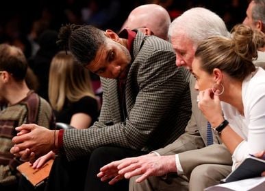 Duncan dejará el puesto de entrenador asistente de los Spurs Duncan dejará el puesto de entrenador asistente de los Spurs