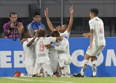 Cuenca remonta y se alza con la victoria sobre Delfín al final del partido Cuenca remonta y se alza con la victoria sobre Delfín al final del partido