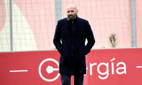 Monchi no quiere que se crea que el Sevilla es favorito ante el Dortmund. Monchi no quiere que se crea que el Sevilla es favorito ante el Dortmund.