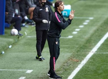 Lopetegui: "Estamos jugando cada tres días; al final el resultado son las lesiones" Lopetegui: "Estamos jugando cada tres días; al final el resultado son las lesiones"