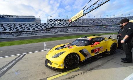 Antonio García, primero en GTLM, logra su tercer triunfo y da positivo Antonio García, primero en GTLM, logra su tercer triunfo y da positivo