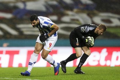 Arranca la segunda vuelta, con Oporto y Benfica sometidos al Sporting. Arranca la segunda vuelta, con Oporto y Benfica sometidos al Sporting.