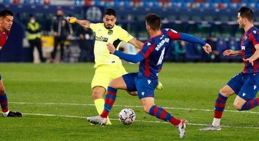 1-1: El líder se frena 1-1: El líder se frena