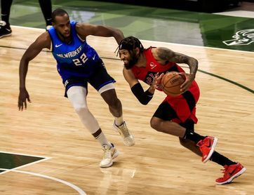 96-110. Powell y Raptors dejan a Bucks con su quinta derrota consecutiva 96-110. Powell y Raptors dejan a Bucks con su quinta derrota consecutiva