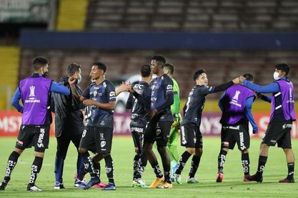 Independiente en pleno recambio y sin conocimiento de juego de la Unión Española Independiente en pleno recambio y sin conocimiento de juego de la Unión Española