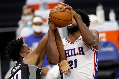 93-117. Embiid recupera la inspiración encestadora y los Sixers el liderato 93-117. Embiid recupera la inspiración encestadora y los Sixers el liderato