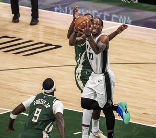 108-110. DeRozan y Spurs aprovechan fallos de Pelicans y se llevan el triunfo 108-110. DeRozan y Spurs aprovechan fallos de Pelicans y se llevan el triunfo
