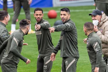 Simeone, pendiente de Savic, Koke y Joao Simeone, pendiente de Savic, Koke y Joao