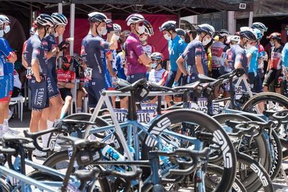 Sagan se saca la espina en Foligno, Bernal se divierte de rosa Sagan se saca la espina en Foligno, Bernal se divierte de rosa
