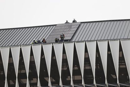 San Mamés instala 300 equipos solares y evita la emisión de 425 toneladas de CO2 San Mamés instala 300 equipos solares y evita la emisión de 425 toneladas de CO2