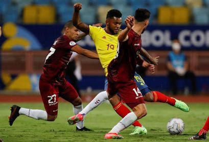 0-0. Un Faríñez monumental salva a Venezuela ante una Colombia muy ofensiva 0-0. Un Faríñez monumental salva a Venezuela ante una Colombia muy ofensiva
