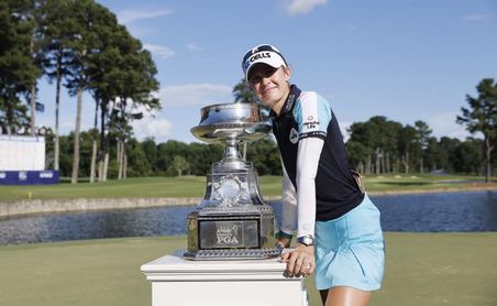 Nelly Korda gana su primer título importante y es la nueva número del mundo Nelly Korda gana su primer título importante y es la nueva número del mundo