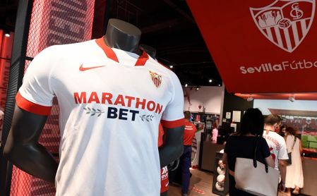 El Sevilla presenta este jueves sus nuevas equipaciones Nike. El Sevilla presenta este jueves sus nuevas equipaciones Nike.