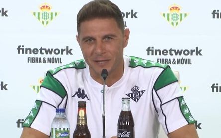Joaquín sueña con otro título y habla de Europa, Messi, Pellegrini... - Vimarsana News