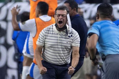 El Salvador comienza su hazaña mundialista ante EE.UU., con 28.000 aficionados El Salvador comienza su hazaña mundialista ante EE.UU., con 28.000 aficionados