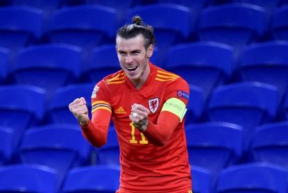 2-3. Bale salva a Gales 2-3. Bale salva a Gales