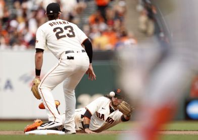 8-6. Bryant encabeza el ataque de los Gigantes, mejor marca en las mayores 8-6. Bryant encabeza el ataque de los Gigantes, mejor marca en las mayores