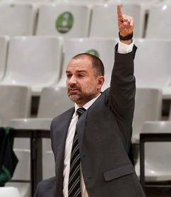Duran: "Tenemos que jugar muy bien defensivamente sobre todo en el rebote" Duran: "Tenemos que jugar muy bien defensivamente sobre todo en el rebote"