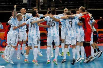 1-2. La fortaleza de Argentina se impone a la magia de Brasil 1-2. La fortaleza de Argentina se impone a la magia de Brasil