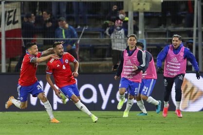 2-0.Chile logra su segunda victoria de las eliminatorias venciendo a Paraguay 2-0.Chile logra su segunda victoria de las eliminatorias venciendo a Paraguay