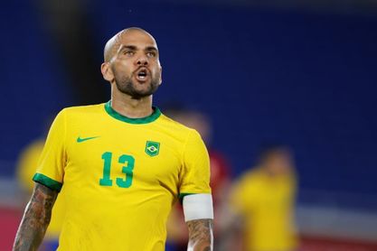 Alves: "La camiseta del Barça me convierte en un superhéroe" Alves: "La camiseta del Barça me convierte en un superhéroe"