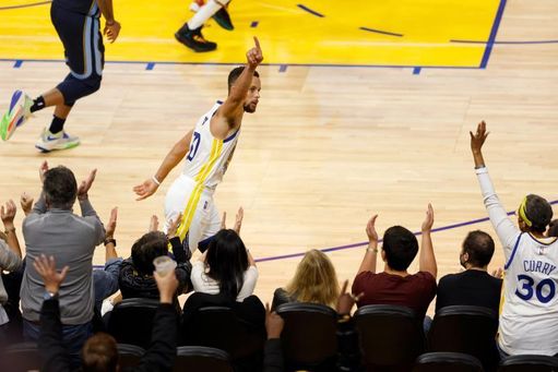 89-104: Los 20 puntos de Curry en el último cuarto sentencian a los Cavaliers 89-104: Los 20 puntos de Curry en el último cuarto sentencian a los Cavaliers