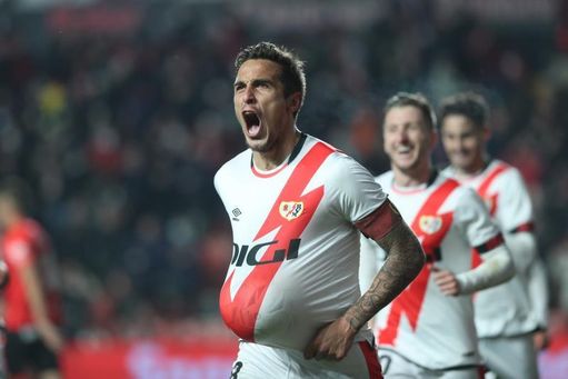 3-1. El Rayo prolonga su fiesta sin dar opción al Mallorca 3-1. El Rayo prolonga su fiesta sin dar opción al Mallorca