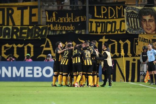 Peñarol consigue un empate de atrás y mantiene la cima del fútbol en Uruguay Peñarol consigue un empate de atrás y mantiene la cima del fútbol en Uruguay