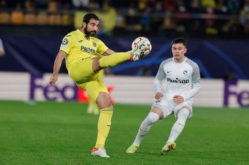 Moi y Albiol alcanzan los 200 y 100 partidos oficiales con el Villarreal Moi y Albiol alcanzan los 200 y 100 partidos oficiales con el Villarreal