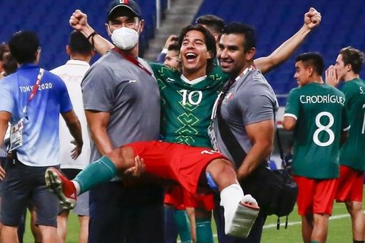 ¿Qué le pasa a Diego Lainez? ¿Qué le pasa a Diego Lainez?