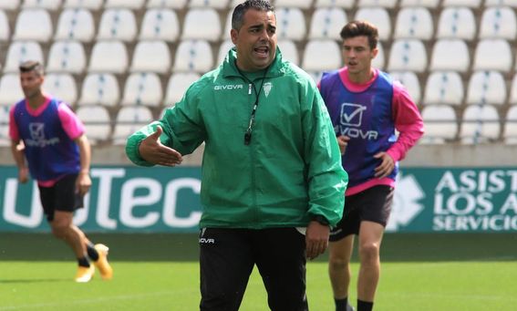 El entrenador del Córdoba no renunciará a sus ideales contra el Sevilla FC El entrenador del Córdoba no renunciará a sus ideales contra el Sevilla FC