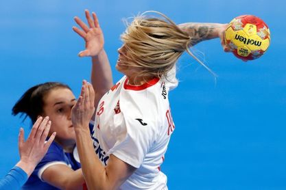 Francja straszy Rosję budzi wątpliwości, liderzy Norwegii i Holandii