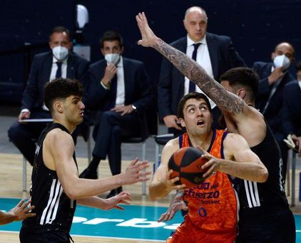 67-81. La vuelta de Tobey impulsa a un constante Valencia en Venecia 67-81. La vuelta de Tobey impulsa a un constante Valencia en Venecia