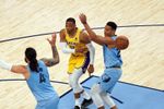 108-95. Unos Grizzlies corrosivos abrasan a los Lakers